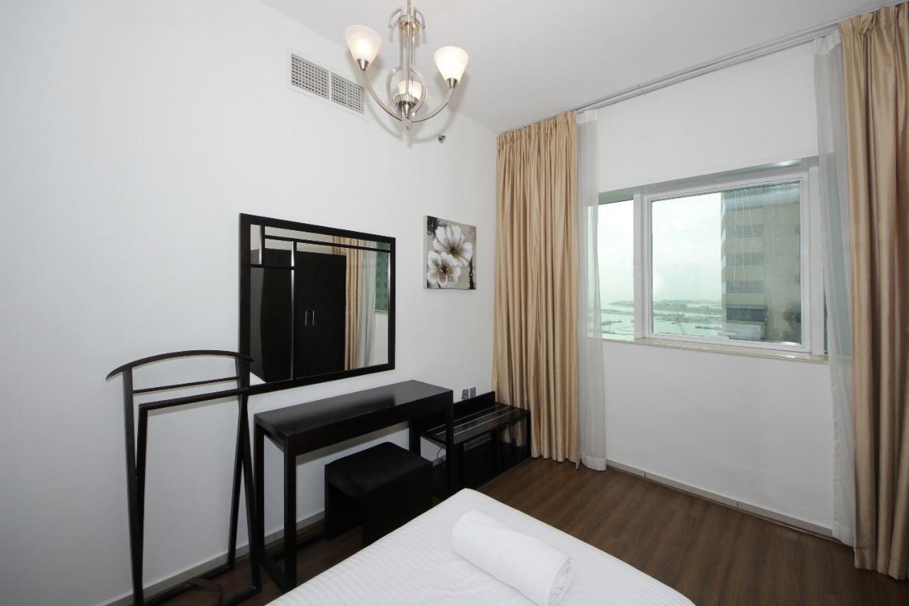 Private Rooms In 3 Bedroom Apartment Skynest Homes Marina Pinnacle Dubai Exterior photo