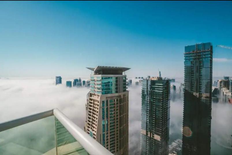 Private Rooms In 3 Bedroom Apartment Skynest Homes Marina Pinnacle Dubai Exterior photo